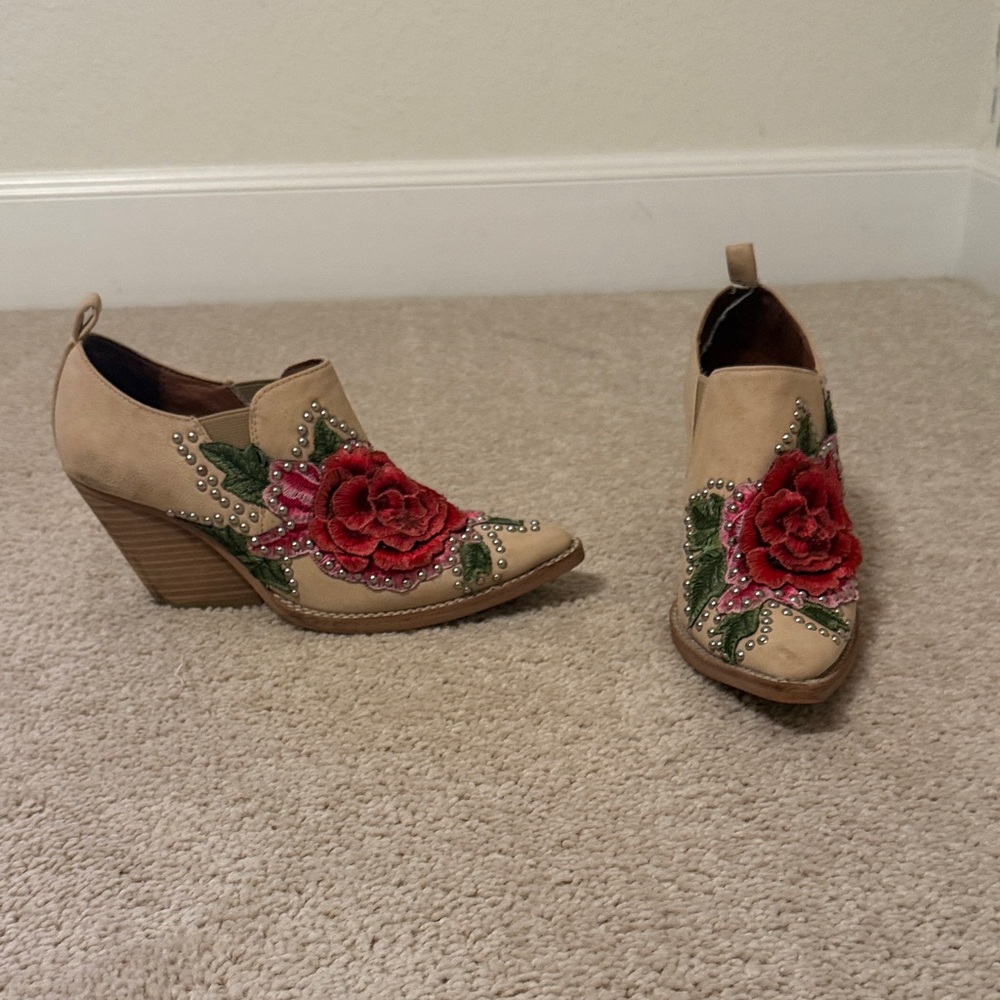 Jeffrey Campbell Tan Wedges with Red Floral Embroidery